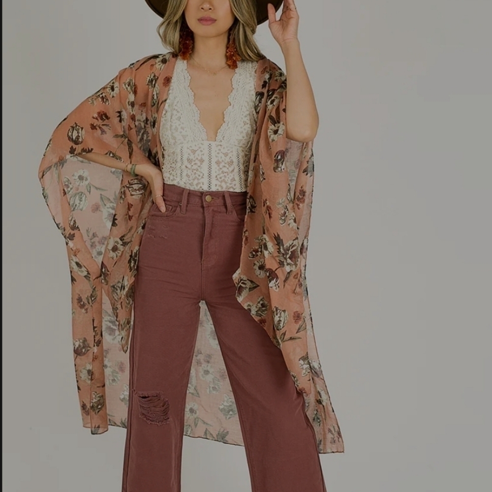 Joyfolie Avalon Duster in Neutral Floral. Size Youth Large. New.